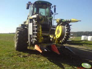 John Deere 6850