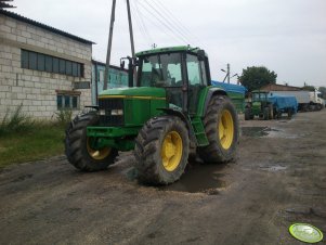 John Deere 6900 + Przyczepy