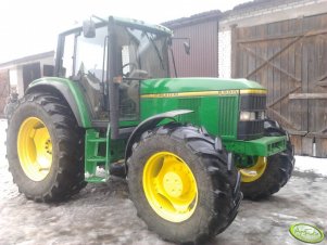 John Deere 6900