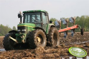 John Deere 6910 S