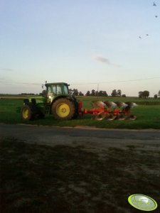 John Deere 6920 S + Kuhn