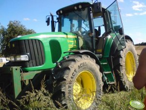 John Deere 6920