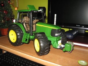 John Deere 6920 