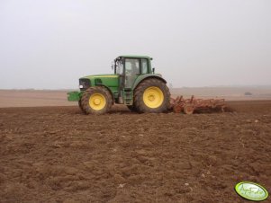 John Deere 6920