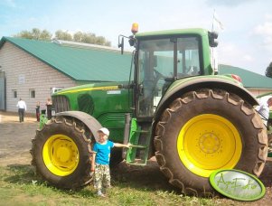 John Deere 6920