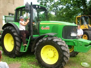 John Deere 6920