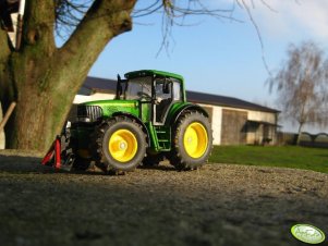 John Deere 6920