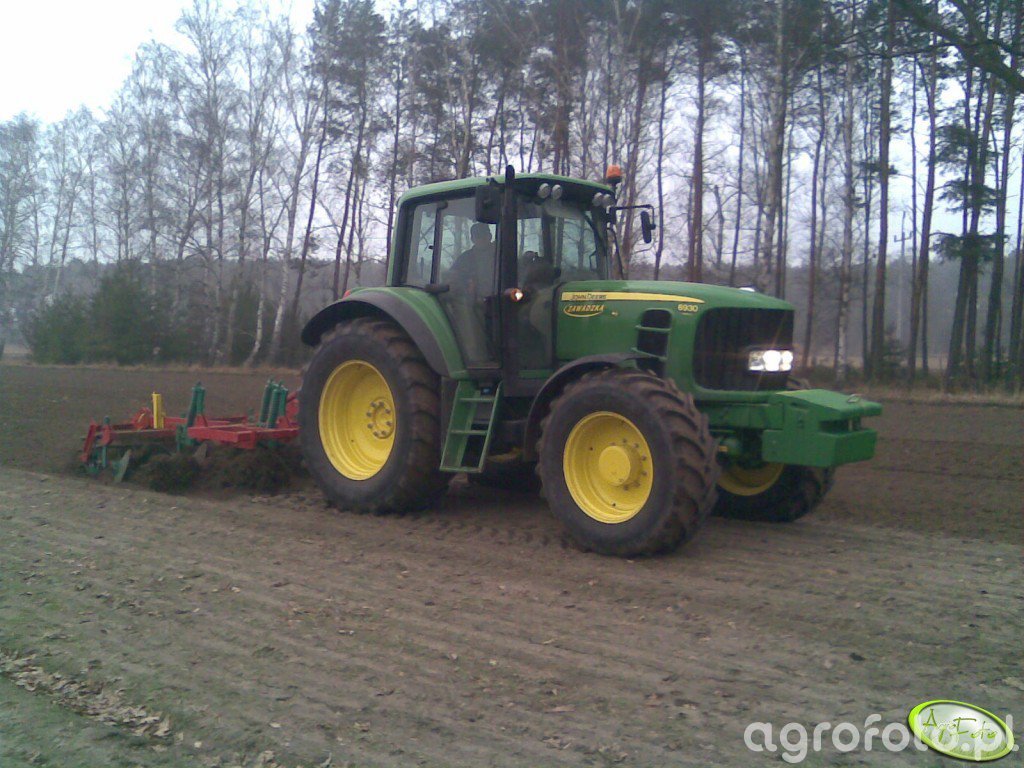 fotografia-traktor-john-deere-6930-gruber-203197-galeria-rolnicza
