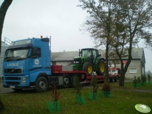 John Deere 6930 + Kuhn