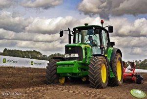 John Deere 6930