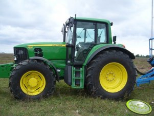 John Deere 6930