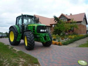 John Deere 6930