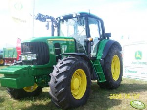 John Deere 6930
