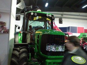 John Deere 6930