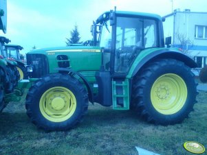 John Deere 6930