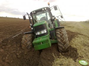 John Deere 6930 