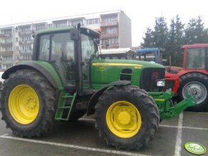 John Deere 6930