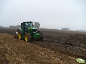 John Deere 6930 