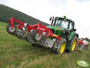 John Deere 6930