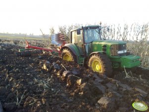 John Deere 6930