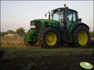 John Deere 6930