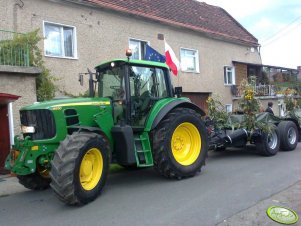 John Deere 6930
