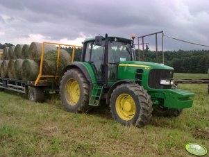 John Deere 6930