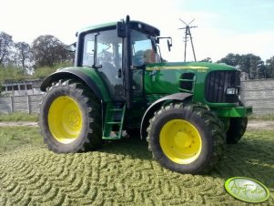 John Deere 6930