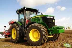 John Deere 7200R + Kverneland Accord DA