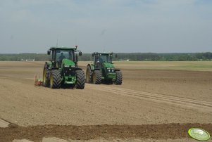 John Deere 7215R vs. 7730