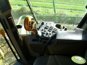 John Deere 7300