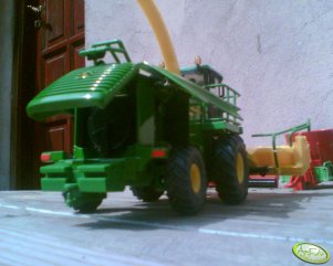 John Deere 7400