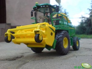 John Deere 7400
