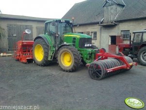 John Deere 7430