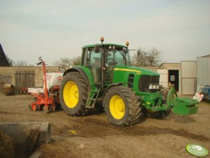 John Deere 7430