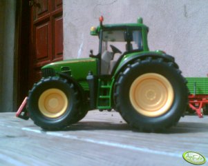 John Deere 7530