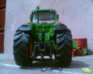 John Deere 7530