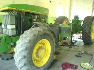 John Deere 7600