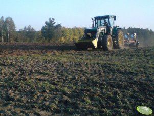 John Deere 7700 + Kverneland 4 skiby