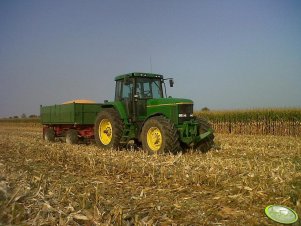 John Deere 7700