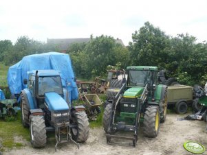 John Deere 7710 i New Holland 