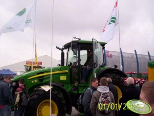 John Deere 7730