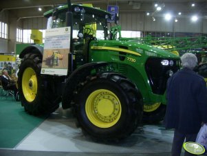 John Deere 7730 