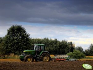 John Deere 7810 + pług