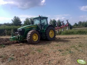 John Deere 7820