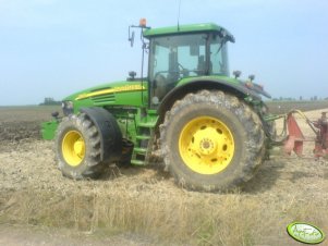 John Deere 7820 