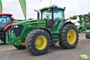 JOHN DEERE 7820