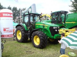 John Deere 7830