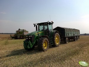 John Deere 7830