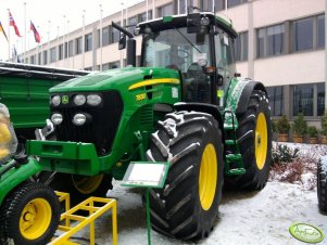 John Deere 7830